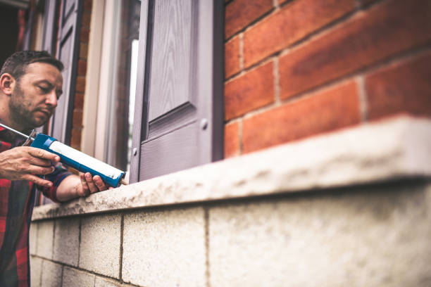 Best Insulation Removal  in Middlefield, OH